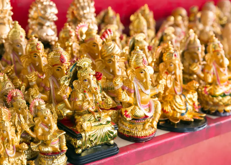 Idols & Devotional Décor